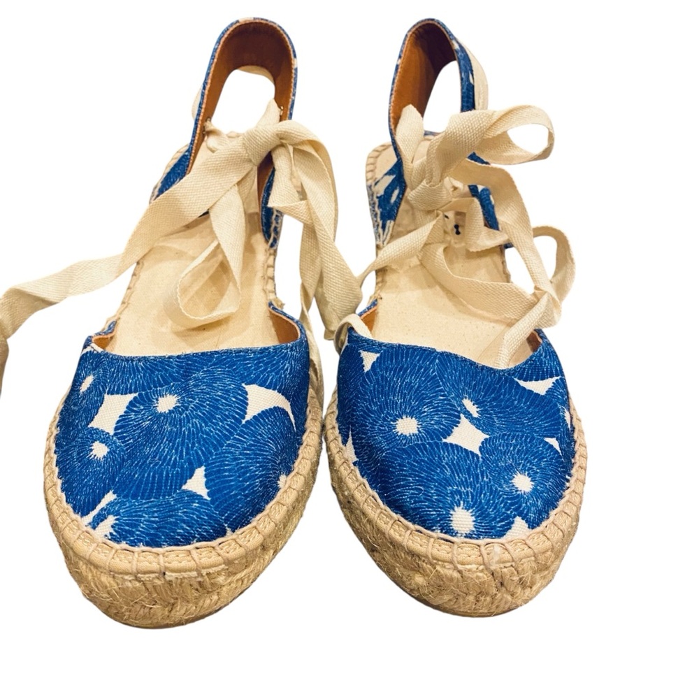 NWOB SKFK Blue and White Espadrille tie up Sandals Sz 38eu 6/7
